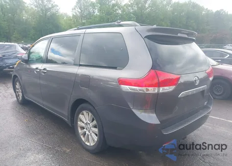 2011 Toyota Sienna Limited from USA, damaged, VIN 5TDDK3DC0BS006768